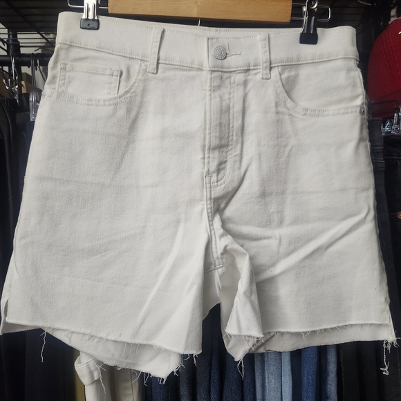 Express White High-Rise Frayed Hem Denim Shorts - Picture 2 of 5
